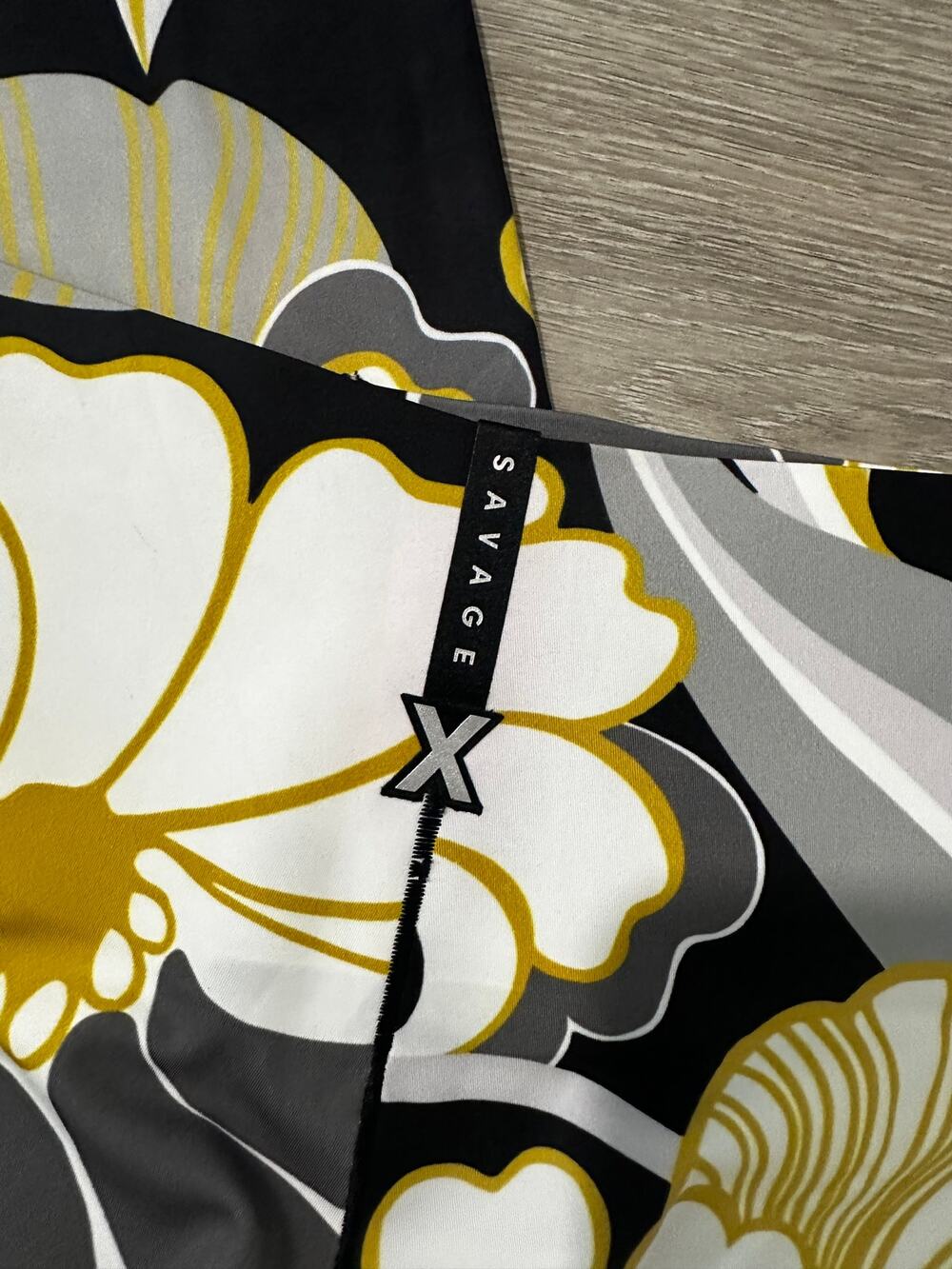 Savage X Fenty Sport Floral High Waisted Leggings XS Black Mustard